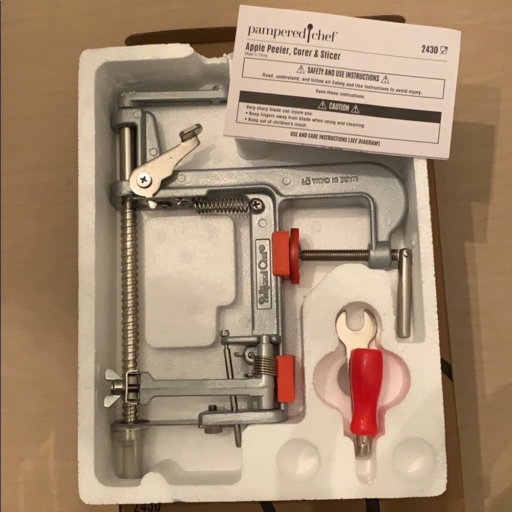 Pampered Chef Apple Peeler, Corer and Slicer